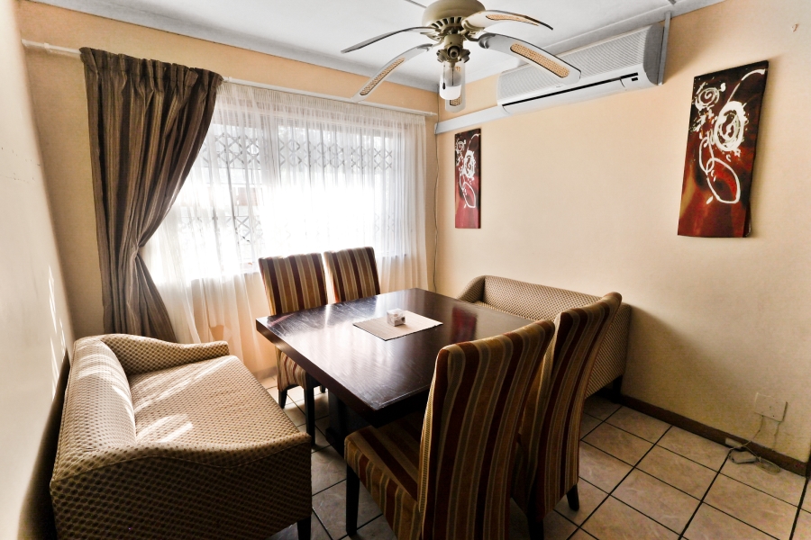 To Let 4 Bedroom Property for Rent in Beacon Bay Eastern Cape
